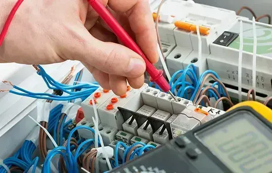 Professional electrician in Plumstead